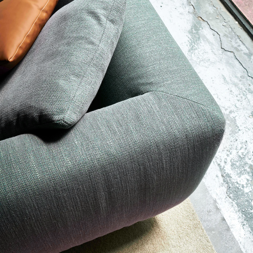 Seraph Sofa – ENT furniture