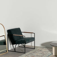 LOUNGE CHAIR
