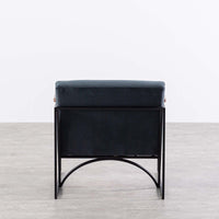 LOUNGE CHAIR