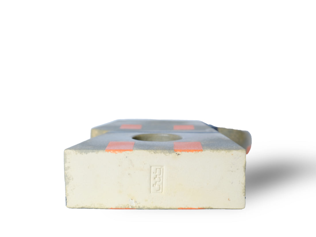 西日・Nishibi / 枯緑 x 夕柿（花瓶 / Vase）