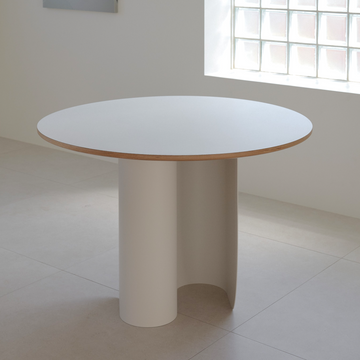 SILHOUETTE ROUND TABLE