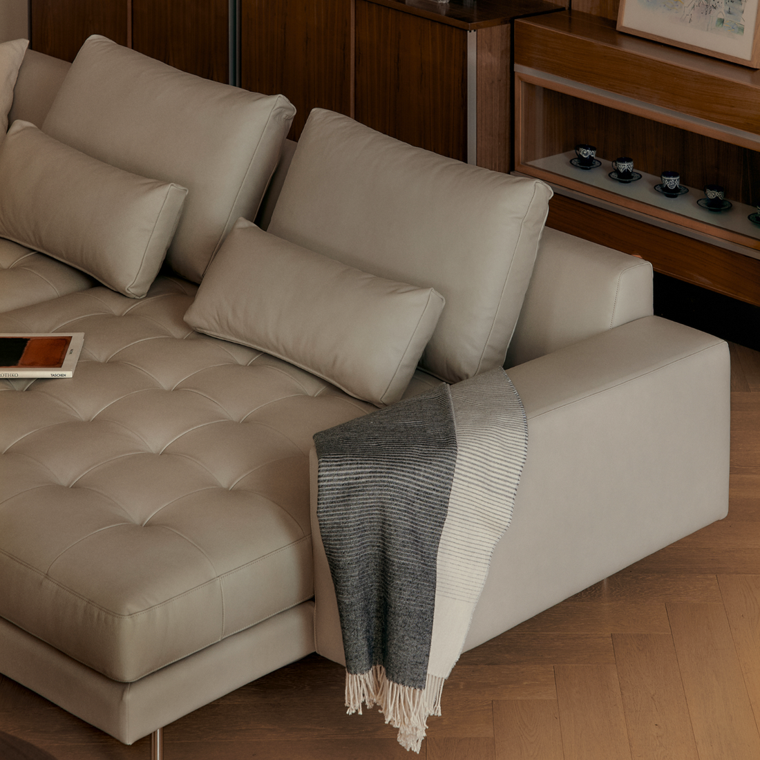 Largo Sofa | Leather