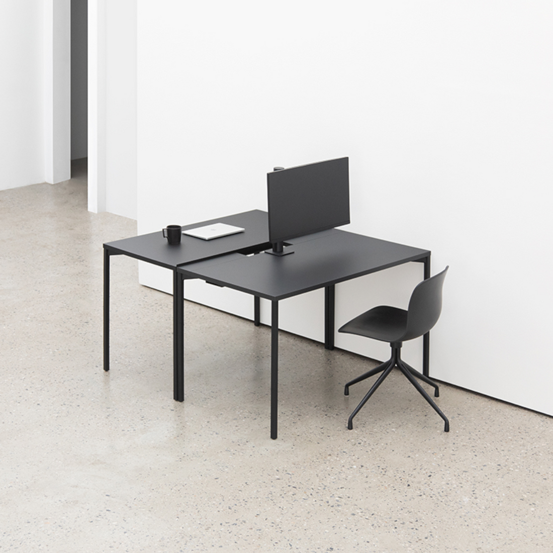 LEFF DESK