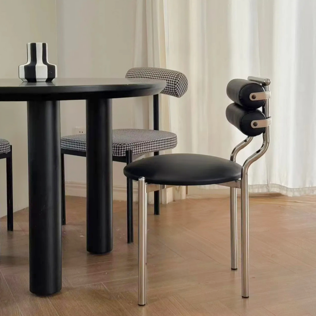 LAPAN CHAIR