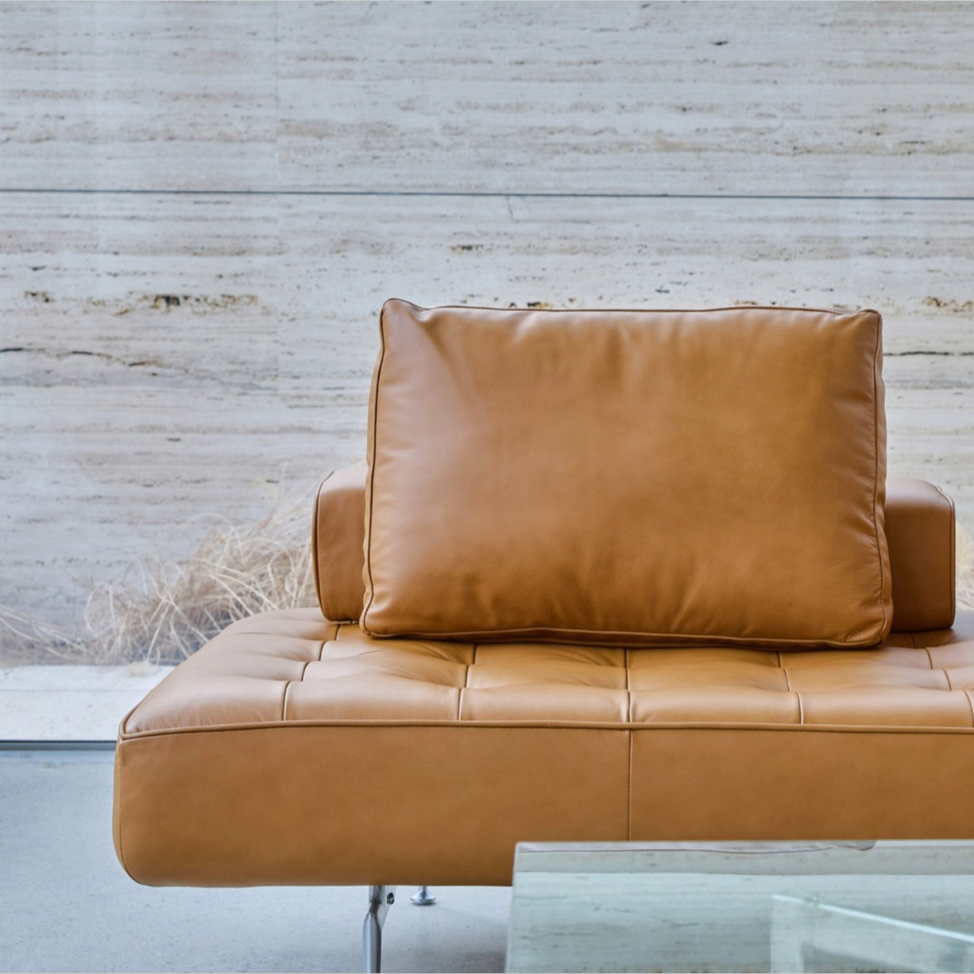 Otium Daybed Sofa - Leather