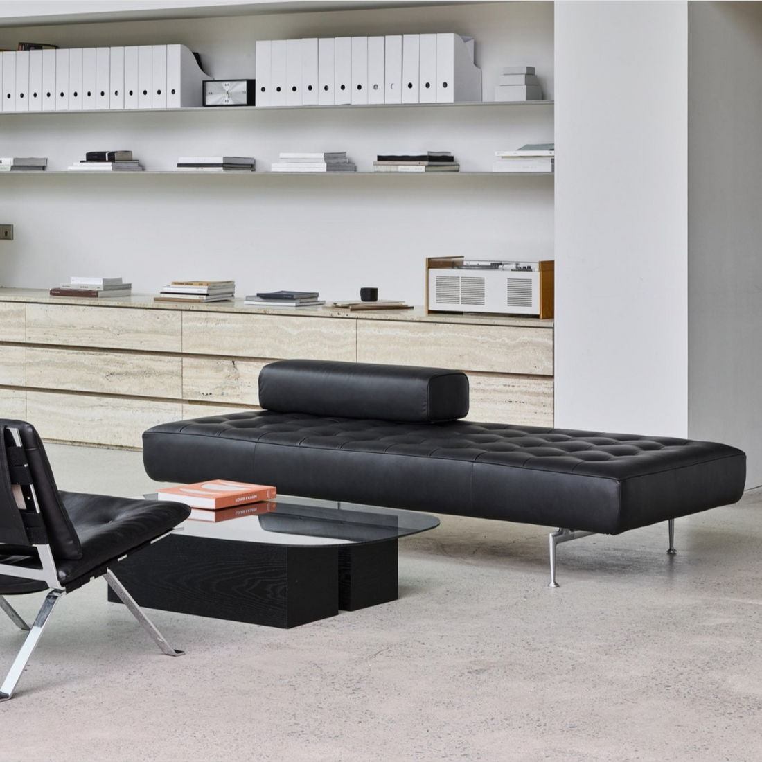 Otium Daybed Sofa - Leather