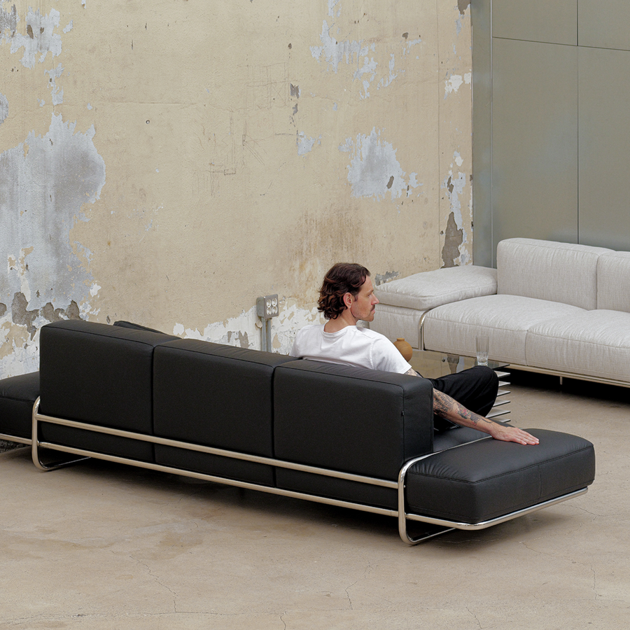 Noir Sofa -Leather