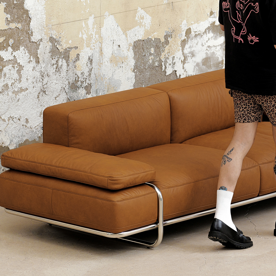 Noir Sofa -Leather