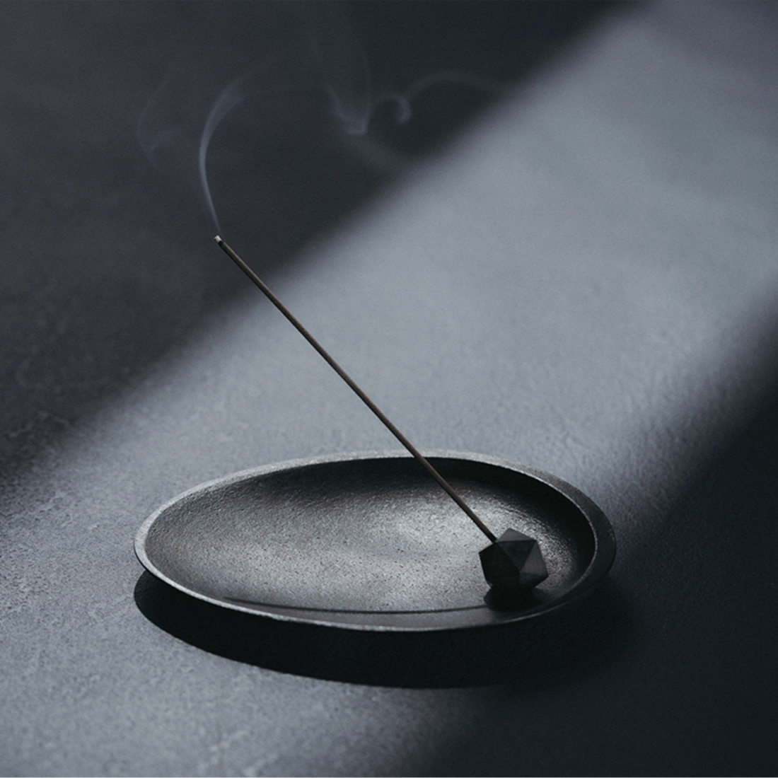 Abalone shell black incense set