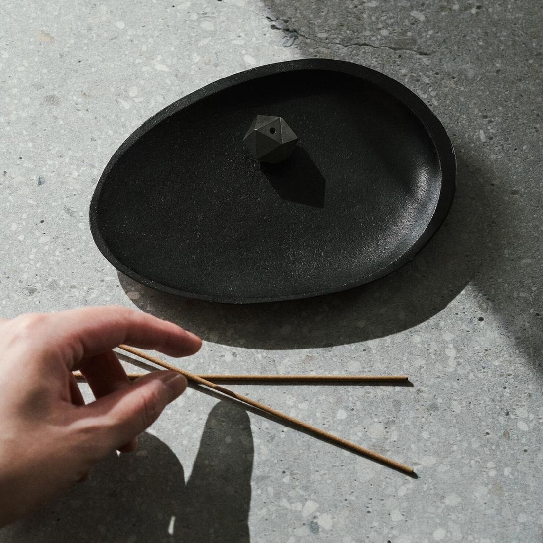 Abalone shell black incense set
