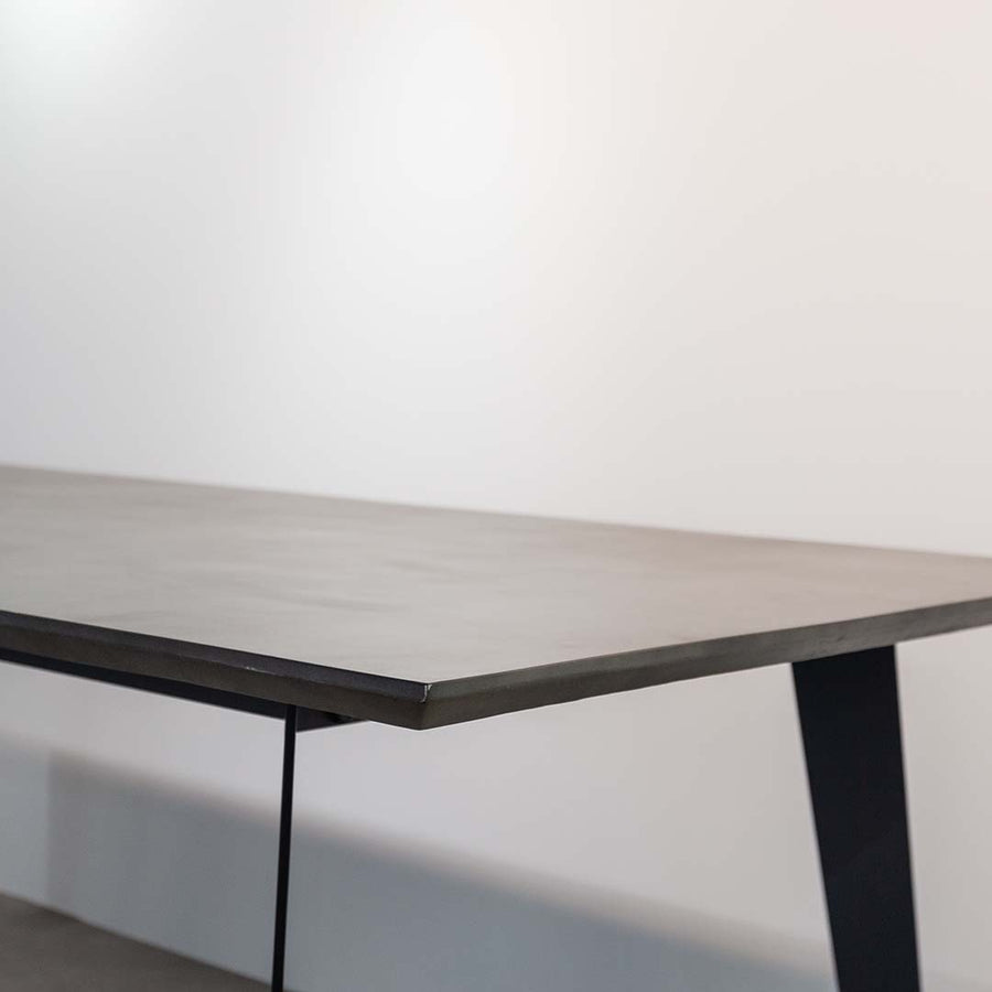 CONCRETE × METAL DINING TABLE  200×105cm